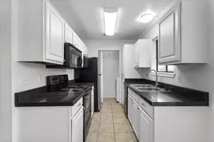 2018 W Rundberg Ln, Austin, TX 78758 - Photo 8