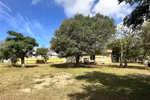 1501 Earle St, San Marcos, TX 78666 - Photo 2
