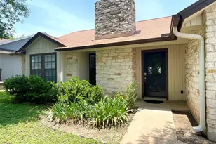 1008 Cresswell Dr, Pflugerville, TX 78660 - Photo 4