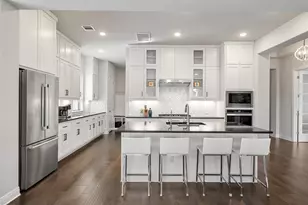 413 Sitlington Ln, Austin, TX 78738 - Photo 2
