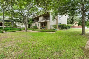 1135 Barton Hills Dr, Austin, TX 78704 - Photo 4