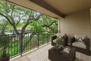 1135 Barton Hills Dr, Austin, TX 78704 - Photo 2