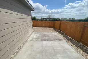 309 Riverdale Dr Dr, Jarrell, TX 76537 - Photo 2
