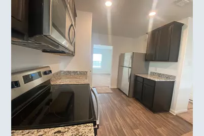 309 Riverdale Drive Drive, Jarrell, TX 76537 - Photo 14