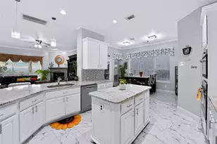 13013 Bloomfield Hills Ln, Austin, TX 78732 - Photo 8