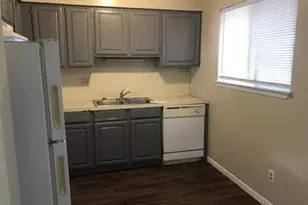 139 Elm Dr, Lockhart, TX 78644 - Photo 2