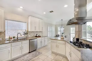 12709 Rush Creek Ln, Austin, TX 78732 - Photo 12