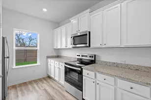 18312 Stellers Sea St, Elgin, TX 78621 - Photo 2