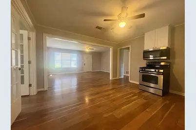 905 Kirk Street, Taylor, TX 76574 - Photo 8