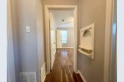 905 Kirk Street, Taylor, TX 76574 - Photo 6