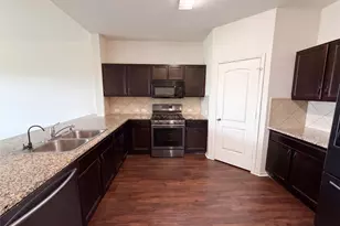 706 Luna Vista Dr, Hutto, TX 78634 - Photo 2