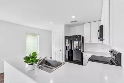 516 Rancho Del Cielo Loop, Jarrell, TX 76537 - Photo 14