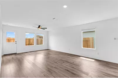 516 Rancho Del Cielo Loop, Jarrell, TX 76537 - Photo 6