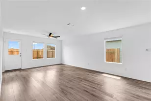 516 Rancho Del Cielo Loop, Jarrell, TX 76537 - Photo 6