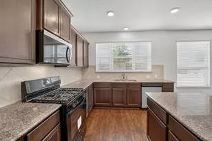 8013 Turnberry Ln, Austin, TX 78744 - Photo 12