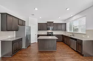 8013 Turnberry Ln, Austin, TX 78744 - Photo 10