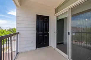 12215 Hunters Chase Dr, Austin, TX 78729 - Photo 16