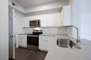 12215 Hunters Chase Dr, Austin, TX 78729 - Photo 10