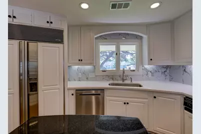 903 Vanguard Street, Lakeway, TX 78734 - Photo 16