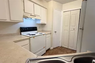 1703 Horseshoe Cir, Round Rock, TX 78681 - Photo 4