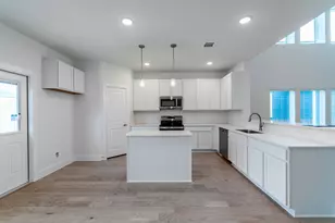 117 Cougar Hl Dr, Jarrell, TX 76537 - Photo 8