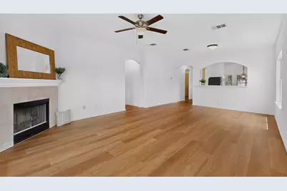 11607 Lapoynor Street, Manor, TX 78653 - Photo 6