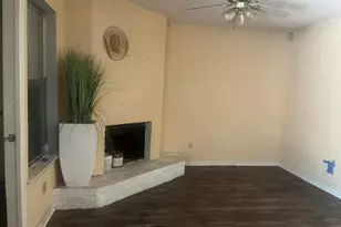 901 Fieldwood Dr, Austin, TX 78758 - Photo 2