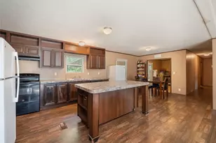 142 Hidden Oaks Loop, Elgin, TX 78621 - Photo 8