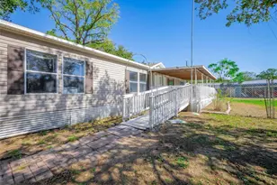 142 Hidden Oaks Loop, Elgin, TX 78621 - Photo 32