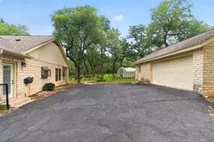 128 Mockingbird Ln, Georgetown, TX 78633 - Photo 24