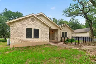 128 Mockingbird Ln, Georgetown, TX 78633 - Photo 1