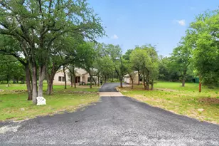 128 Mockingbird Ln, Georgetown, TX 78633 - Photo 4