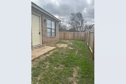 401-B Ave T Avenue T, Marble Falls, TX 78654 - Photo 2