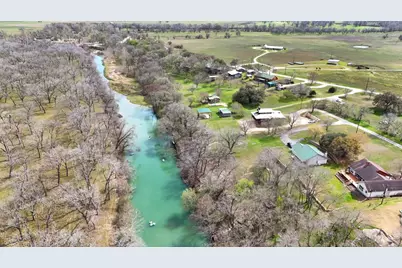 398 Redbird Lane, Kingsbury, TX 78638 - Photo 2