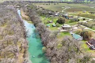 398 Redbird Ln, Kingsbury, TX 78638 - Photo 2
