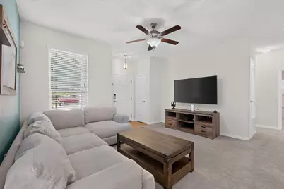 6901 Vail Ridge Street, Austin, TX 78744 - Photo 4