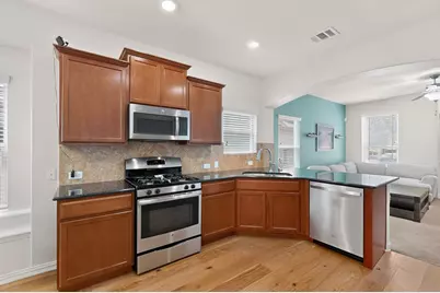 6901 Vail Ridge Street, Austin, TX 78744 - Photo 8
