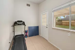 9901 Parliament House Rd, Austin, TX 78729 - Photo 32