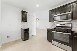 5008 Irvine Ln, Del Valle, TX 78617 - Photo 10