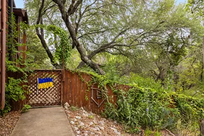 6404 Pokealong Path, Lago Vista, TX 78645 - Photo 32
