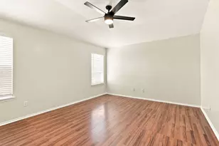 338 Oxford Dr, Kyle, TX 78640 - Photo 10