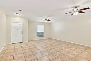 338 Oxford Dr, Kyle, TX 78640 - Photo 4