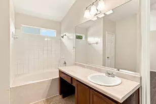 338 Oxford Dr, Kyle, TX 78640 - Photo 12