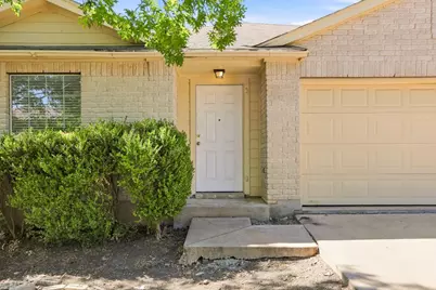 338 Oxford Drive, Kyle, TX 78640 - Photo 4