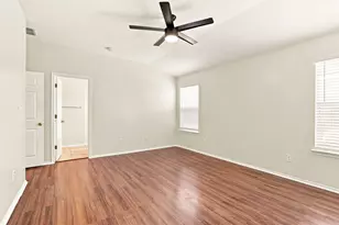 338 Oxford Dr, Kyle, TX 78640 - Photo 12