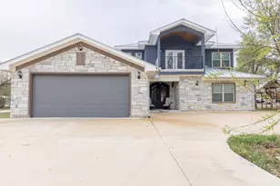319 Lonesome Dove Dr, Cedar Creek, TX 78612 - Photo 2