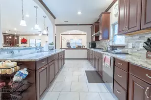 319 Lonesome Dove Dr, Cedar Creek, TX 78612 - Photo 6