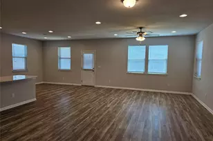 128 Munk Ln, Leander, TX 78641 - Photo 4