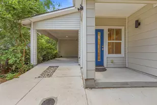 2000 E 18th St, Austin, TX 78702 - Photo 2