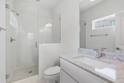 2000 E 18th Street #B, Austin, TX 78702 - Photo 16